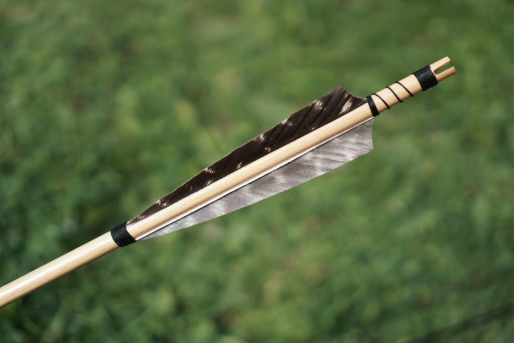 University of Toronto engineers created a new non‑stick coating using “nanoscale fletching” inspired by arrow feather design. It repels oil and water as well as traditional coatings but uses minimal short‑chain PFAS to reduce health and environmental risks. A safer kitchen future.