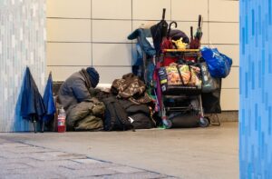 The UK’s first large-scale trial tests of targeted cash aid can better address homelessness than traditional support methods. Researchers aim to uncover how tailored financial help impacts poverty reduction, inspired by global successes in similar initiatives.