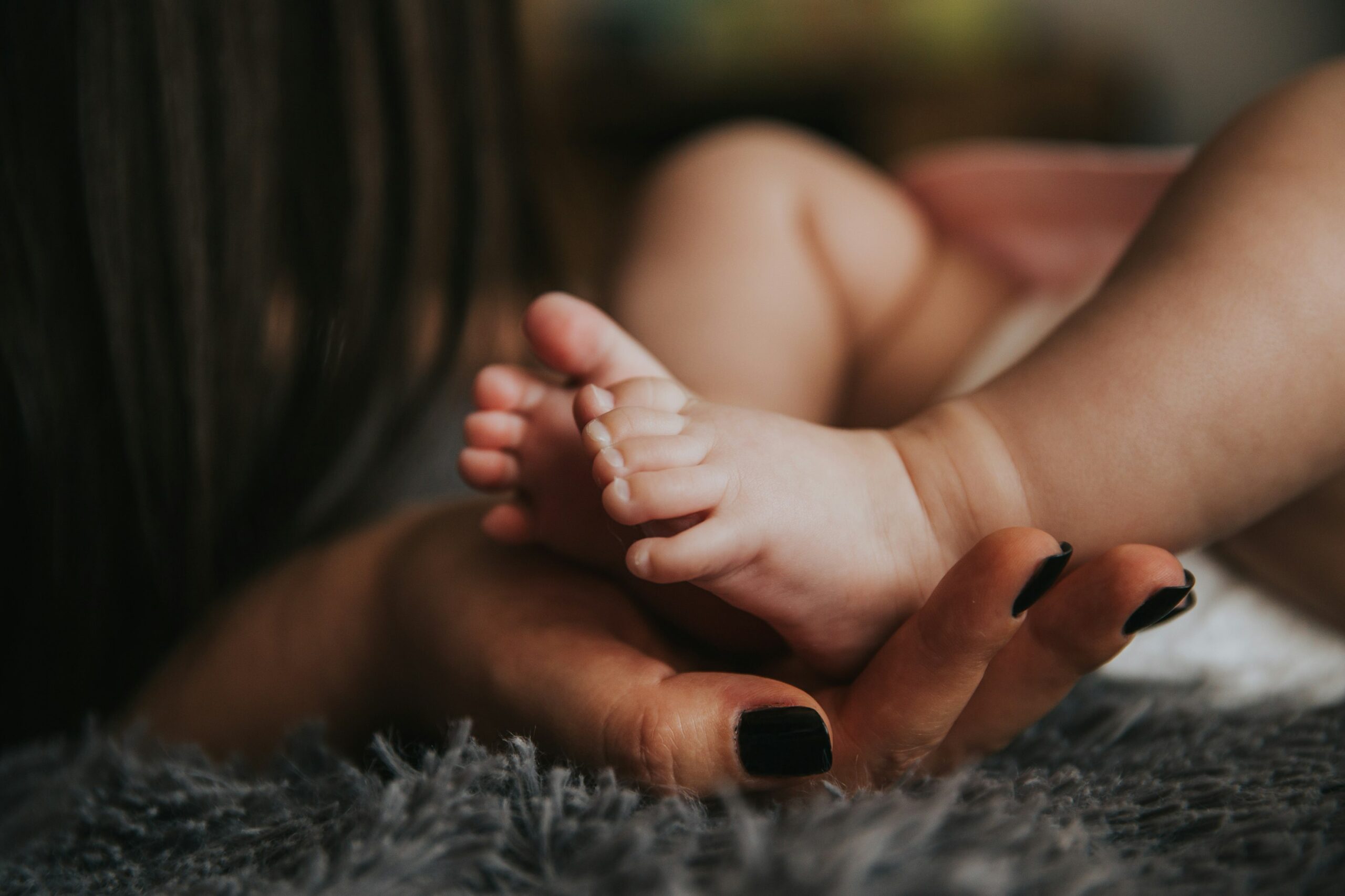 A groundbreaking AI tool is helping researchers uncover key human factors influencing maternity care outcomes, leading to safer and more secure practices. By facilitating the analysis of incident reports, the tool will provide practical insights to improve maternity supervision for mothers and babies.