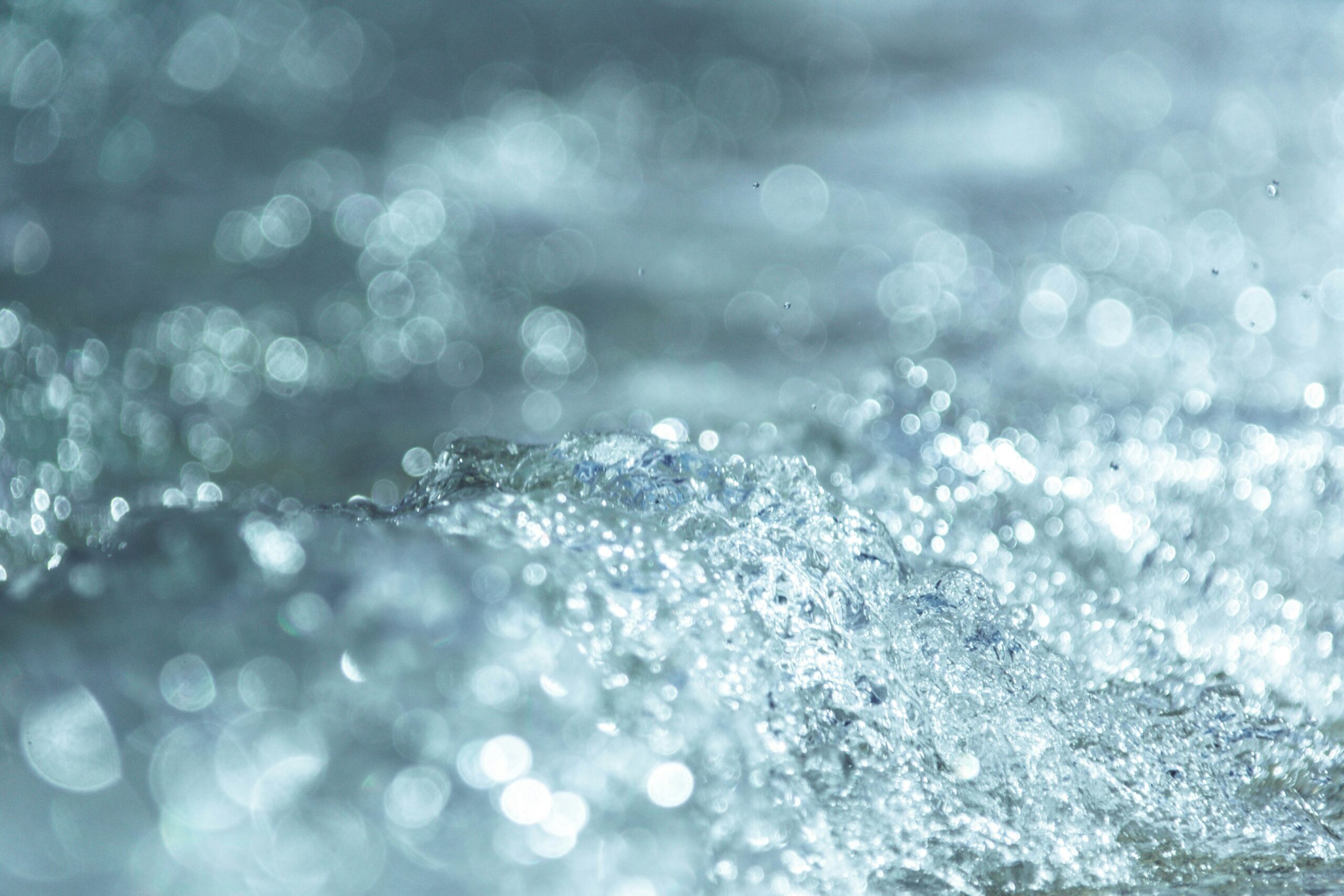 In a first-ever underwater drilling mission off Cape Cod, researchers uncovered a vast reserve of freshwater hidden beneath the ocean floor. This discovery offers hope for a water-stressed world—though tests continue to ensure safety, sustainability, and fair access.