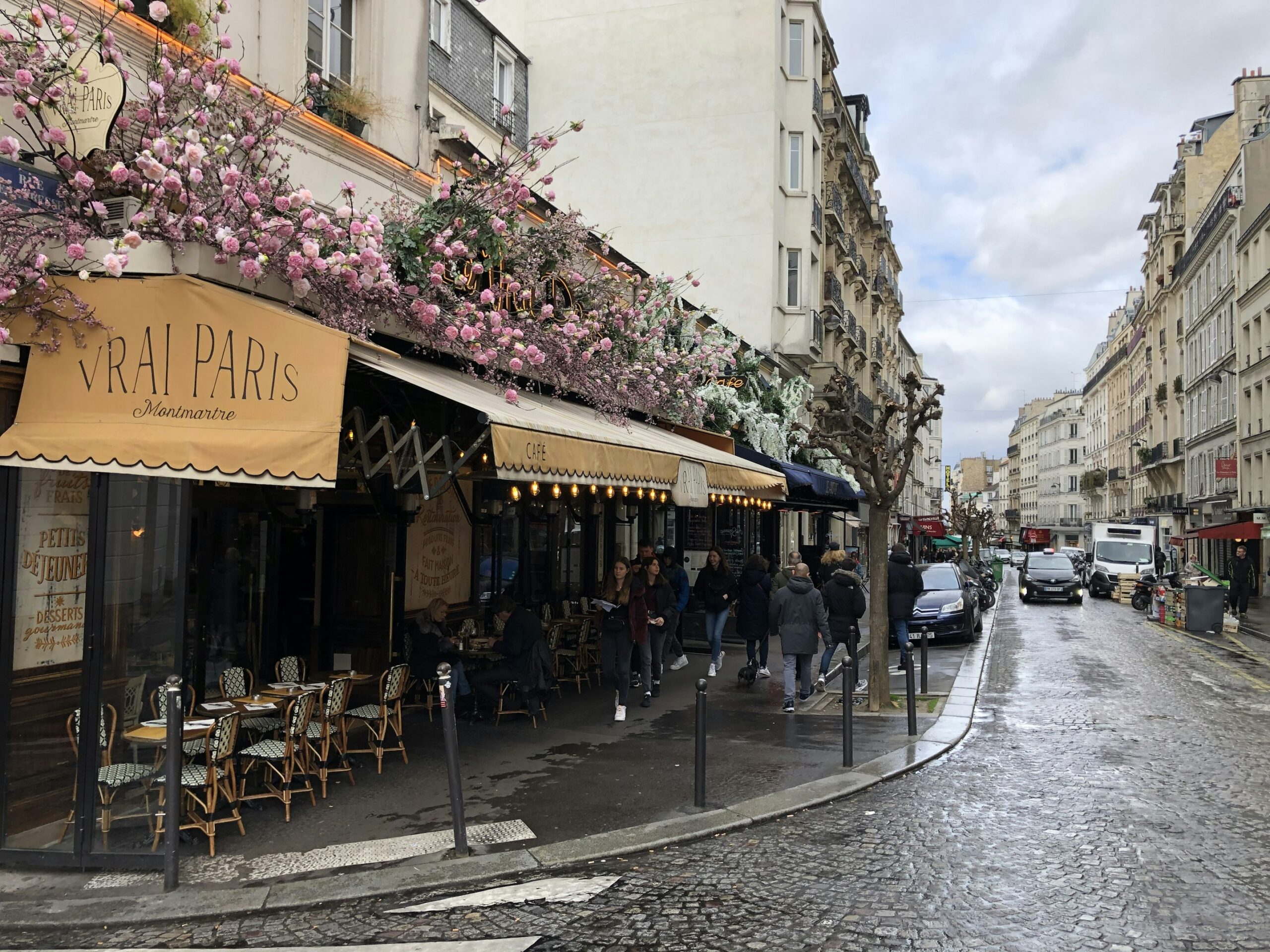 In a bid to combat extreme temperatures and heat islands while enhancing urban life with more trees, shaded areas, and oasis squares, Paris is transforming 60,000 parking spots into lush green spaces by 2030.