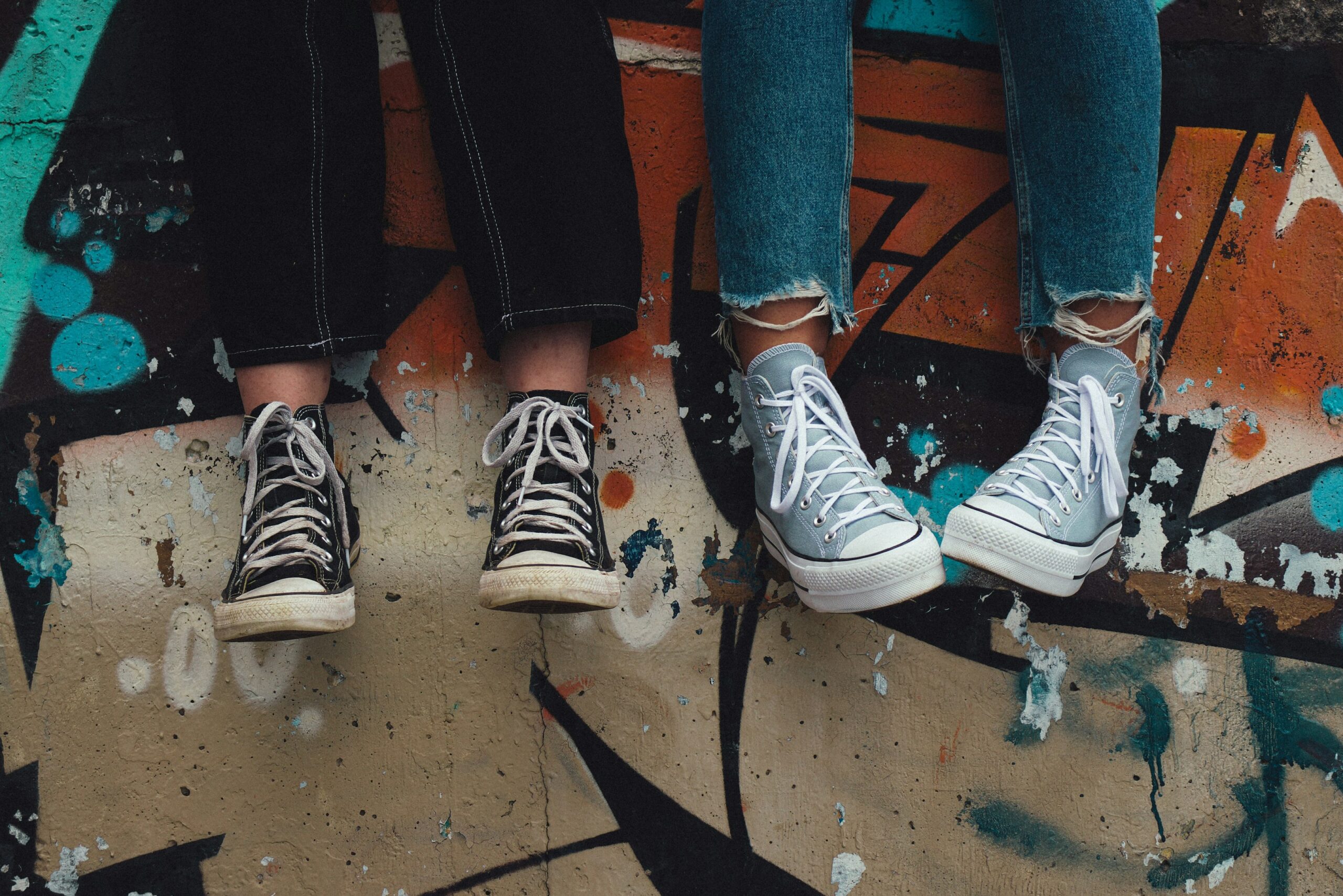 A recent survey across 18 countries reveals that 40% of 12– to 15-year-olds are actively limiting their screen time to enhance their mental well-being. By taking breaks, deactivating notifications, and deleting apps, they're setting digital boundaries to protect their mental health and focus.