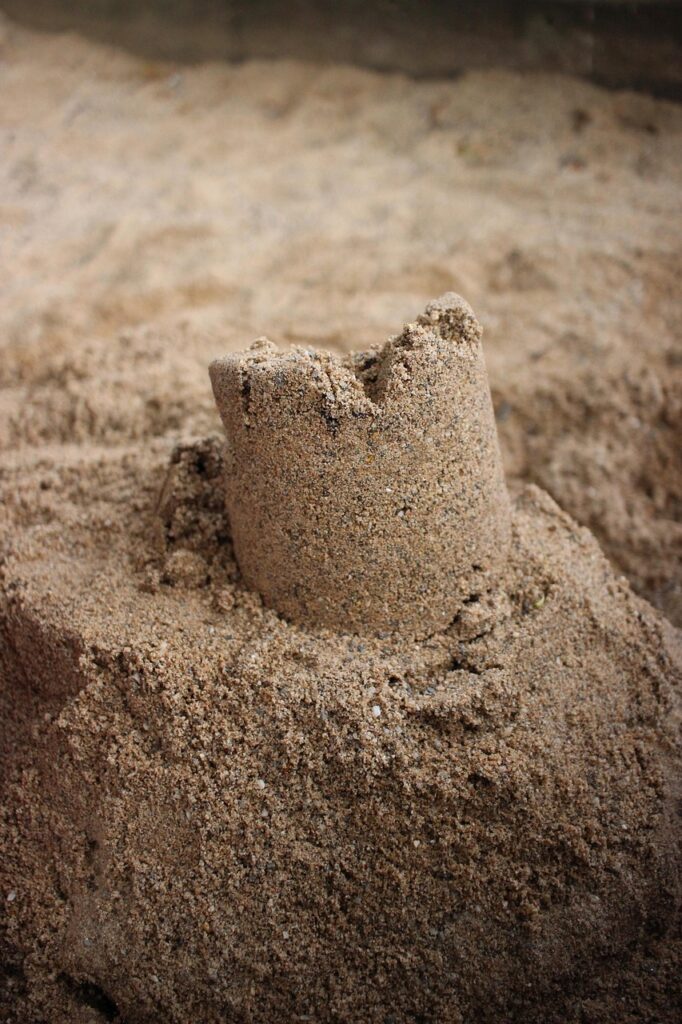 Finland's new sand battery stores 100 MWh of solar and wind energy in sand as heat, replacing oil in district heating and cutting emissions by nearly 70%. With near-unlimited lifespan and zero eco‑toxicity, this solution stacks up as a long‑term, low-cost solution.

. Durable and eco-friendly, it offers stable renewable energy year-round.