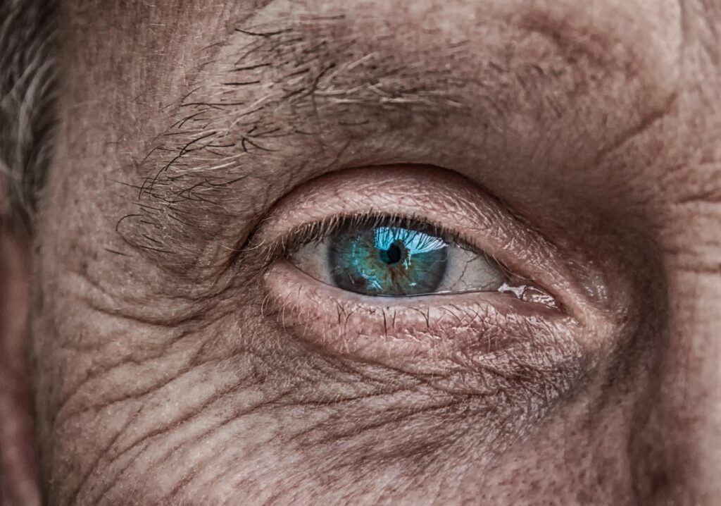 New research highlights surprising benefits of aging: improved emotional resilience, strengthened relationships, and sharper emotional intelligence. As youthful strengths shift, our mental health and social skills can flourish, demonstrating that aging isn’t just a loss, but a gain in new capacities.