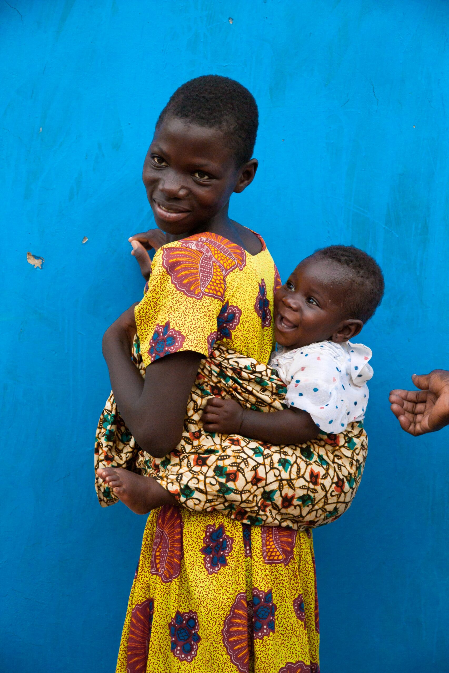 A study in Uganda shows that soaking traditional baby wraps in a low-cost insecticide reduces malaria infections in infants by two-thirds. This simple method protects children during the day when mosquitoes are active. Health officials are now looking to scale this affordable tool across other regions.