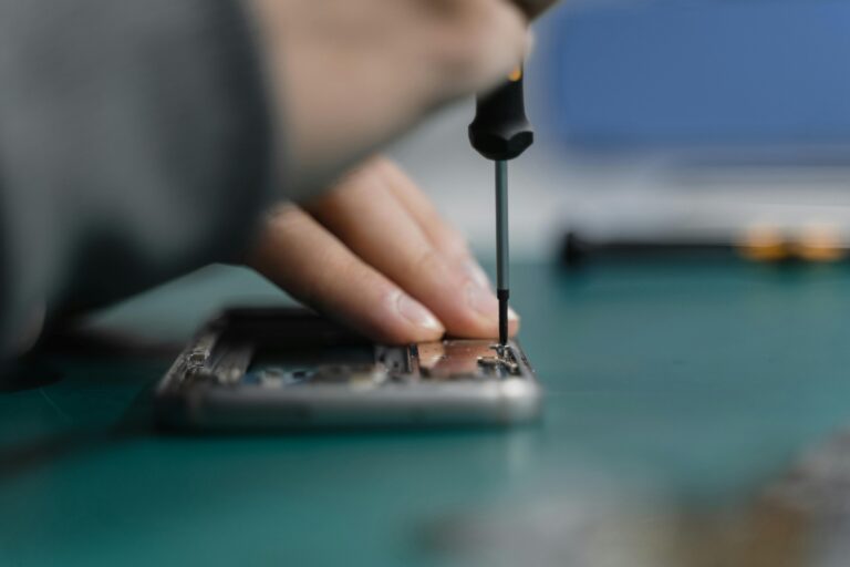Team Repair, a British education company founded by Imperial College London engineers, has launched its first adult STEM kit — a dummy smartphone that guides users step-by-step through battery replacement, screen repair, and precision screwwork, without risking their real device. A survey found the biggest barrier to repair was fear of breaking their own phone.